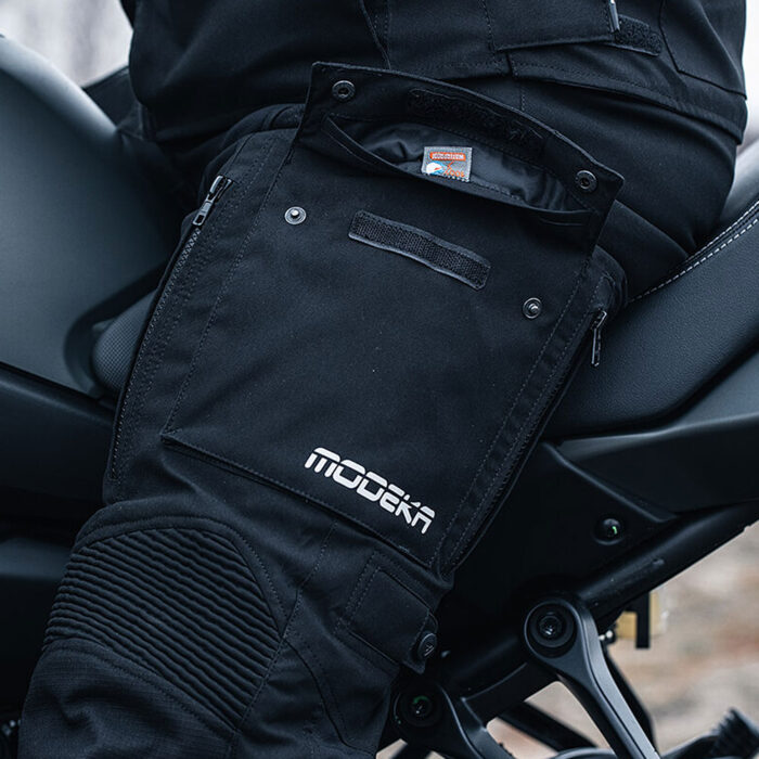 Pantalone TROHN  muške crne MODEKA - Slika 3
